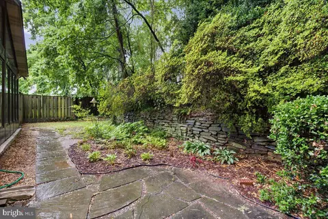 Exterior - 10802 Lockridge Dr, Silver Spring, MD 20901 photo 6 of 7