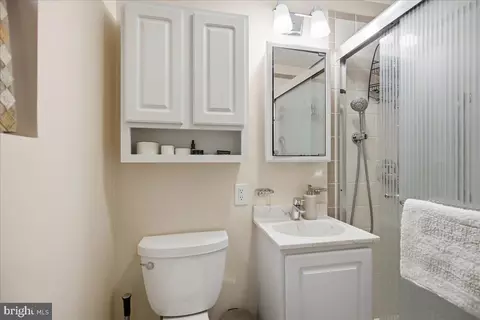 Bath - 10802 Lockridge Dr, Silver Spring, MD 20901 photo 3 of 5