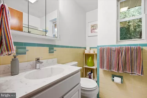 Bath - 10802 Lockridge Dr, Silver Spring, MD 20901 photo 1 of 5