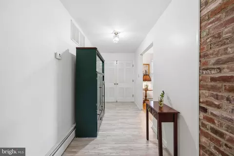 Entry Way - 12201 Greenridge Dr, Boyds, MD 20841 photo 2 of 2