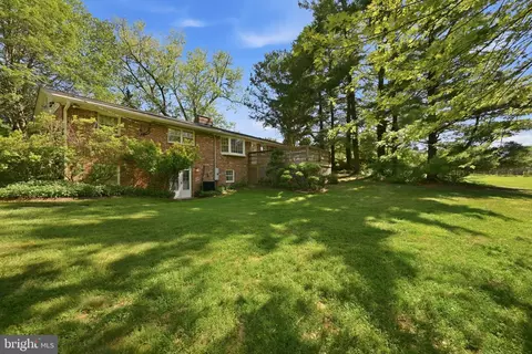 Exterior - 12201 Greenridge Dr, Boyds, MD 20841 photo 5 of 6