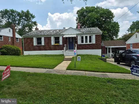 4812 Topping Rd, Rockville, MD 20852