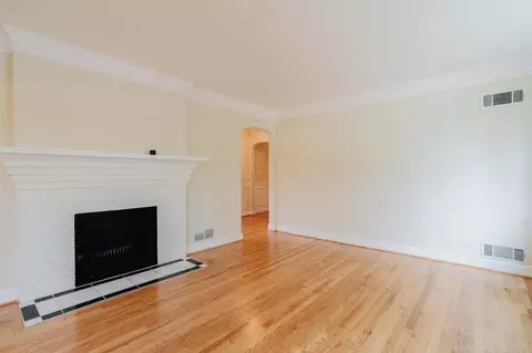 10200 Duvawn Pl, Silver Spring, MD 20902 photo 3