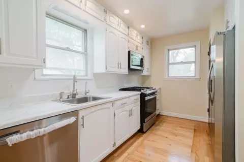 10200 Duvawn Pl, Silver Spring, MD 20902 photo 6