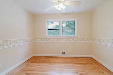 10200 Duvawn Pl, Silver Spring, MD 20902 photo 11