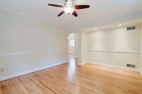 10200 Duvawn Pl, Silver Spring, MD 20902 photo 14