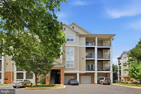 19623 Galway Bay Cir #203, Germantown, MD 20874