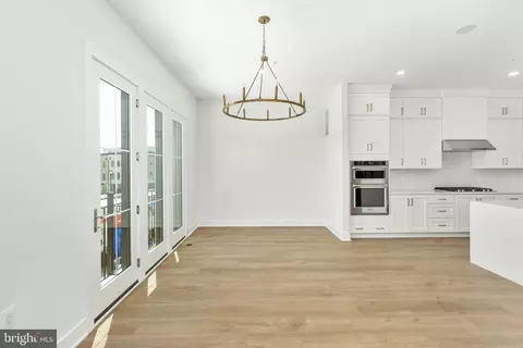 8605 Erdem Pl, Chevy Chase, MD 20815