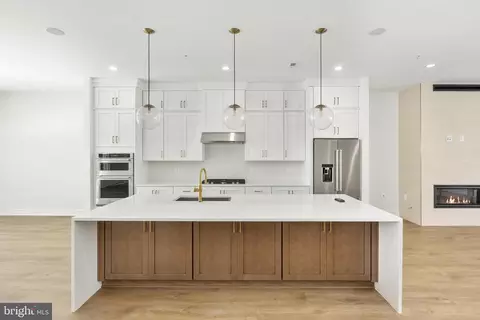 8605 Erdem Pl, Chevy Chase, MD 20815