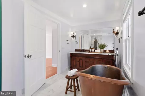 Bath - 6012 Overlea Rd, Bethesda, MD 20816 photo 1 of 4
