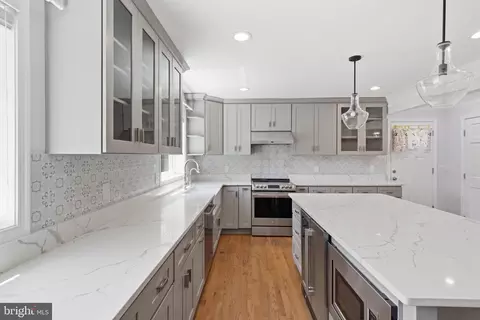 Kitchen - 6012 Overlea Rd, Bethesda, MD 20816 photo 5 of 7