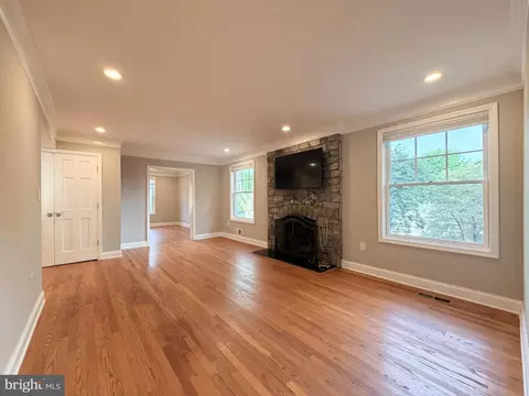 Living - 6012 Overlea Rd, Bethesda, MD 20816 photo 4 of 17