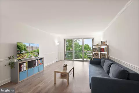4977 Battery Ln #1-711, Bethesda, MD 20814