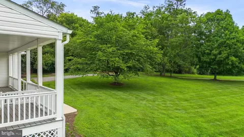 Exterior - 19930 White Ground Rd, Boyds, MD 20841 photo 12 of 13