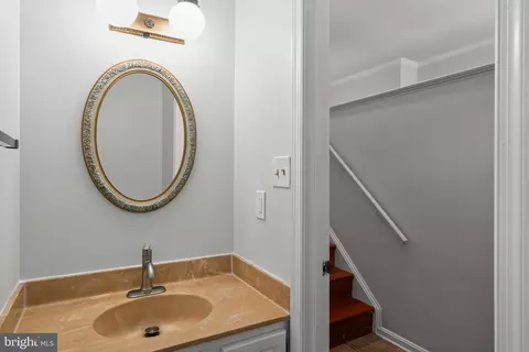 Entry Way - 14216 Catamount Ct, Silver Spring, MD 20906 photo 2 of 14