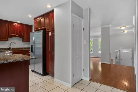 Entry Way - 14216 Catamount Ct, Silver Spring, MD 20906 photo 8 of 14