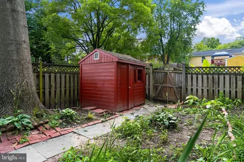 Exterior - 14216 Catamount Ct, Silver Spring, MD 20906 photo 3 of 5