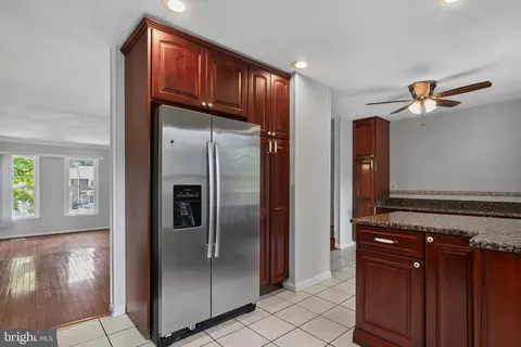 Entry Way - 14216 Catamount Ct, Silver Spring, MD 20906 photo 7 of 14