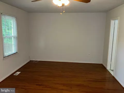 Living - 14216 Catamount Ct, Silver Spring, MD 20906 photo 3 of 5