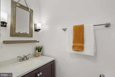 Bath - 2116 Bucknell Ter #35, Silver Spring, MD 20902 photo 1 of 4