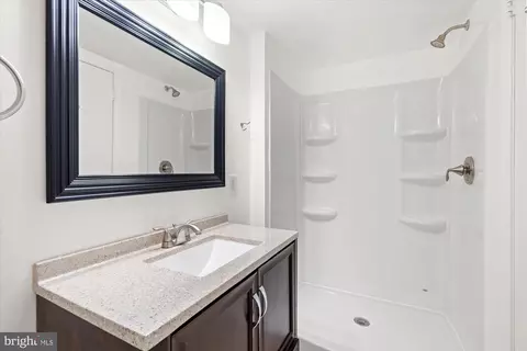 Bath - 2116 Bucknell Ter #35, Silver Spring, MD 20902 photo 4 of 4