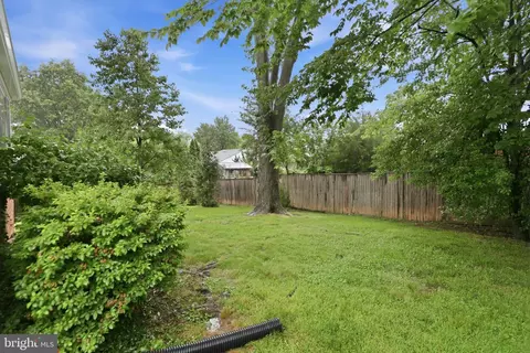 Exterior - 9706 Dameron Dr, Silver Spring, MD 20910 photo 9 of 9