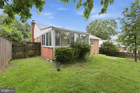 Exterior - 9706 Dameron Dr, Silver Spring, MD 20910 photo 8 of 9
