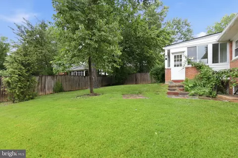 Exterior - 9706 Dameron Dr, Silver Spring, MD 20910 photo 5 of 9