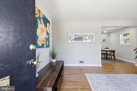 Entry Way - 908 Gabel St, Silver Spring, MD 20901 photo 1 of 1