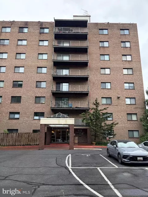 575 Thayer Ave #705, Silver Spring, MD 20910