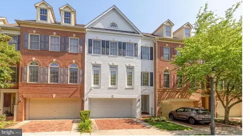 407 Oak Knoll Ter, Rockville, MD 20850