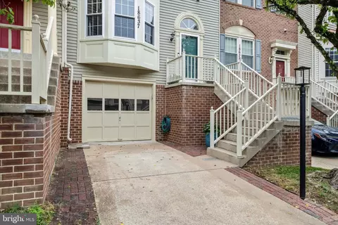 18637 Clovercrest Cir, Olney, MD 20832