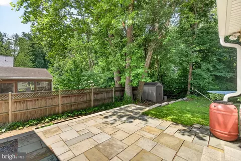 Exterior - 10202 Leslie St, Silver Spring, MD 20902 photo 7 of 8