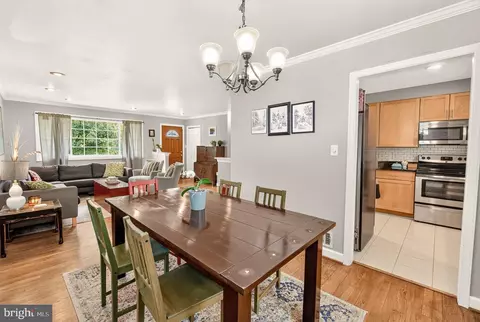 Dining - 10202 Leslie St, Silver Spring, MD 20902 photo 2 of 2
