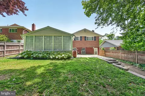 Exterior - 10202 Leslie St, Silver Spring, MD 20902 photo 4 of 8