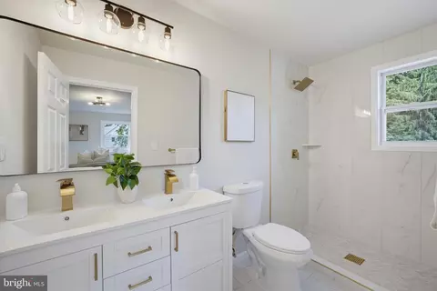 Bath - 12718 Eldrid Pl, Silver Spring, MD 20904 photo 1 of 5