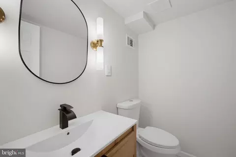 Bath - 12718 Eldrid Pl, Silver Spring, MD 20904 photo 3 of 5