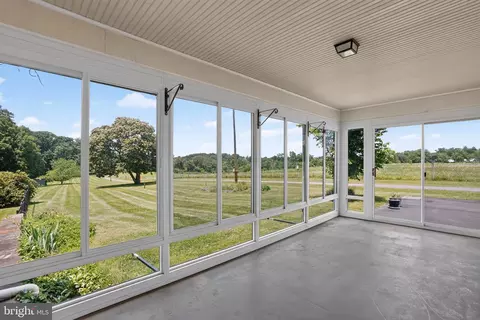 Exterior - 22300 Peach Tree Rd, Boyds, MD 20841 photo 9 of 10