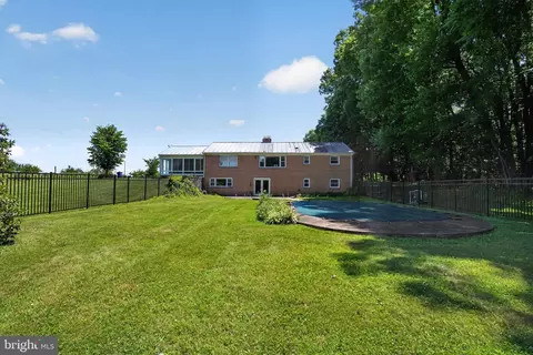 Exterior - 22300 Peach Tree Rd, Boyds, MD 20841 photo 2 of 10