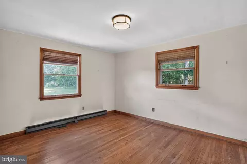 Bedroom - 22300 Peach Tree Rd, Boyds, MD 20841 photo 3 of 6