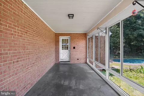 Exterior - 22300 Peach Tree Rd, Boyds, MD 20841 photo 10 of 10