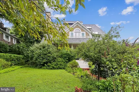 3701 Shepherd St, Chevy Chase, MD 20815