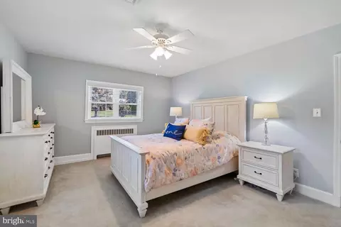 Bedroom - 1018 Mcceney Ave, Silver Spring, MD 20901 photo 4 of 10