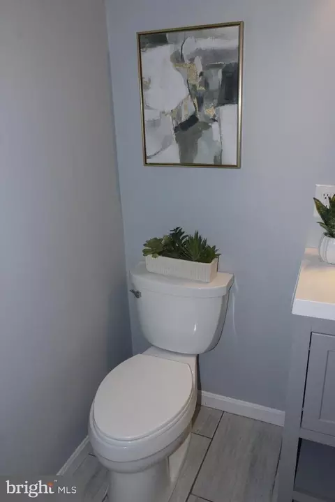 Bath - 1018 Mcceney Ave, Silver Spring, MD 20901 photo 6 of 7