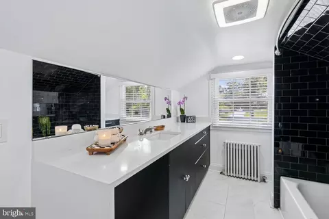 Bath - 1018 Mcceney Ave, Silver Spring, MD 20901 photo 7 of 14