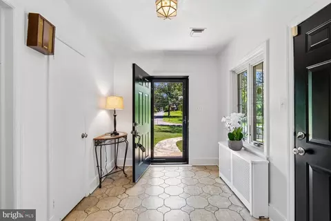 Entry Way - 1018 Mcceney Ave, Silver Spring, MD 20901 photo 4 of 15
