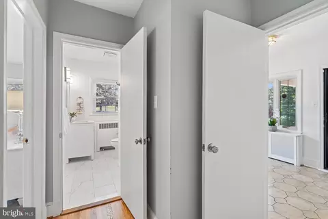 Entry Way - 1018 Mcceney Ave, Silver Spring, MD 20901 photo 11 of 15
