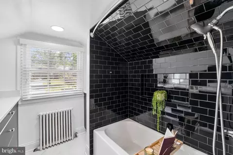 Bath - 1018 Mcceney Ave, Silver Spring, MD 20901 photo 8 of 14