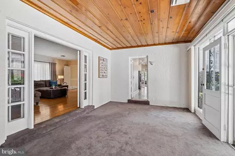 Entry Way - 1018 Mcceney Ave, Silver Spring, MD 20901 photo 7 of 15