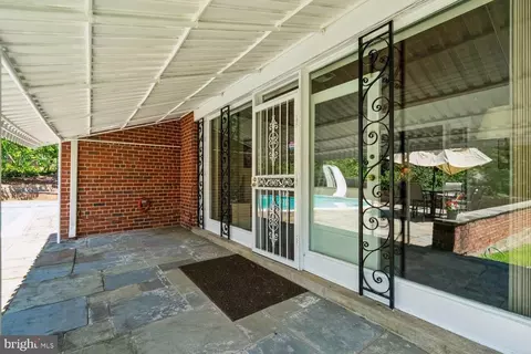 Exterior - 1018 Mcceney Ave, Silver Spring, MD 20901 photo 12 of 31